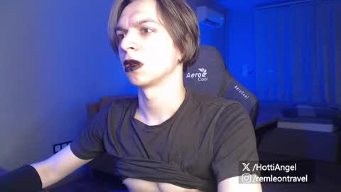 Leon online show from March 31, 6:30 pm