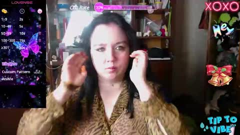 Snapshot of leona_harrison chatting on December 12, 10:34 am Leona Harrison online show from December 12, 10:34 am