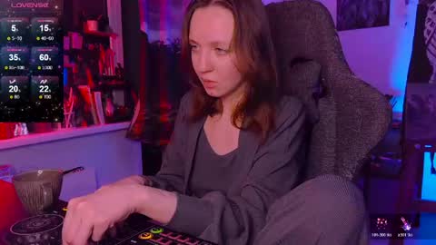 Snapshot of leona_nick chatting on April 27, 6:50 pm leona online show from April 27, 6:50 pm