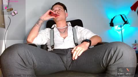 Snapshot of leonal_oconer chatting on December 3, 10:18 pm iam leonal online show from December 3, 10:18 pm