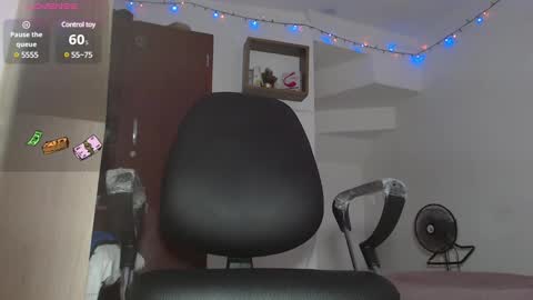 Snapshot of leonal_oconer chatting on March 4, 6:39 pm iam leonal online show from March 4, 6:39 pm