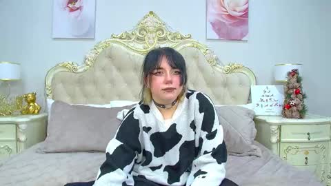 LeonaLeman online show from December 20, 9:43 am