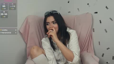 Mia online show from September 9, 9:14 pm