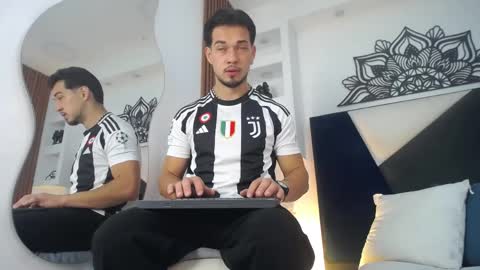 leonardo online show from April 1, 12:39 pm