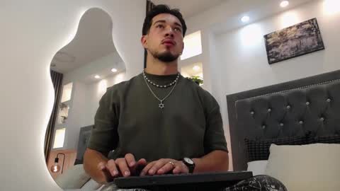 leonardo online show from April 4, 12:46 pm