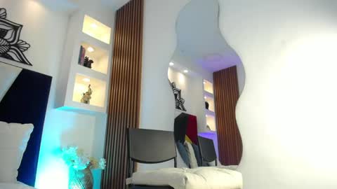 leonardo online show from April 12, 12:32 pm