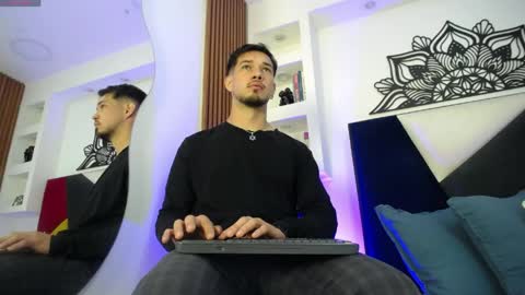 leonardo online show from April 15, 12:34 pm