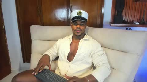 Snapshot of leonardo_jones1 chatting on September 15, 4:56 am Leandro jones online show from September 15, 4:56 am
