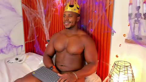 Leandro jones online show from October 30, 4:47 am