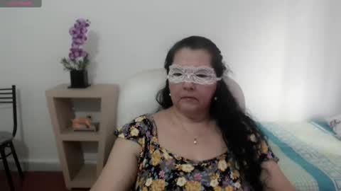 Snapshot of leonela_69 chatting on February 18, 8:58 pm leonela online show from February 18, 8:58 pm