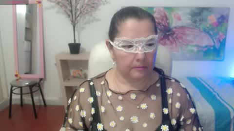 Snapshot of leonela_69 chatting on February 21, 1:44 am leonela online show from February 21, 1:44 am