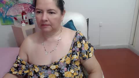 Snapshot of leonela_69 chatting on October 15, 4:45 am leonela online show from October 15, 4:45 am