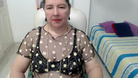 leonela   online show from May 19, 11:22 pm
