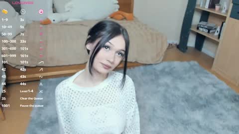 Snapshot of leonewiechec chatting on May 24, 8:25 pm Alice online show from May 24, 8:25 pm