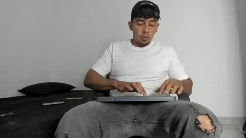 leonidas1.1 online show from April 5, 3:36 am