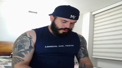 Snapshot of leonidas_murfi71 chatting on March 9, 1:35 am leonidas_murfi71 online show from March 9, 1:35 am