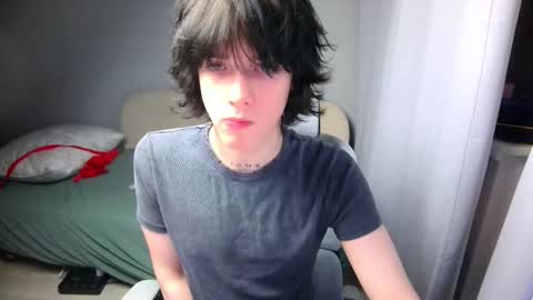 leonkissboy online show from March 19, 10:36 pm