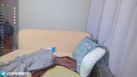 leonkissboy online show from April 1, 1:41 pm