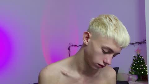 leonlure online show from December 22, 5:54 pm