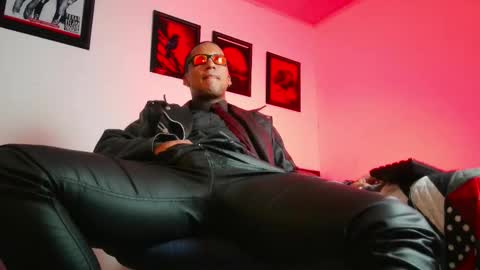 Snapshot of leonnardojaramillo chatting on November 13, 11:31 am Lenardo jaramillo online show from November 13, 11:31 am