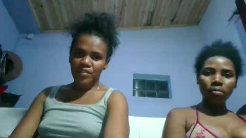 leonnida online show from April 1, 6:05 pm