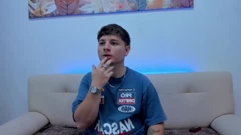 Snapshot of leoo_miller chatting on October 15, 9:15 pm Leo online show from October 15, 9:15 pm