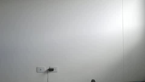 leostorm25 online show from October 10, 6:29 pm