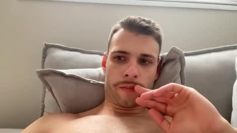 Snapshot of leozinhohd chatting on October 12, 5:56 pm leozinhohd online show from October 12, 5:56 pm