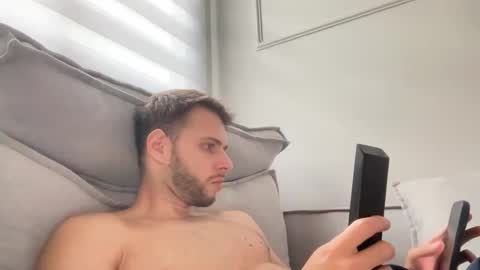 Snapshot of leozinhohd chatting on December 14, 7:07 pm leozinhohd online show from December 14, 7:07 pm