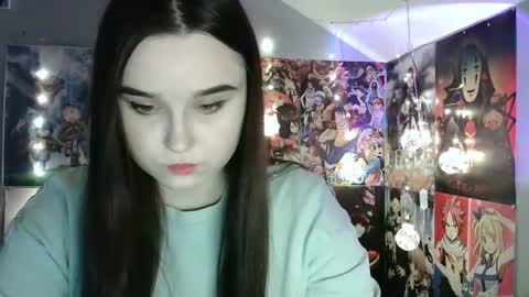 Snapshot of leraaa72 chatting on December 4, 7:50 am little secret online show from December 4, 7:50 am