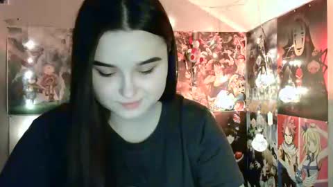 Snapshot of leraaa72 chatting on December 14, 7:18 am little secret online show from December 14, 7:18 am