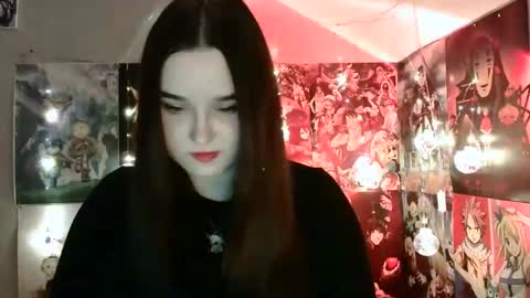 Snapshot of leraaa72 chatting on December 18, 8:09 am little secret online show from December 18, 8:09 am