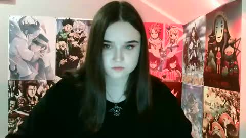 Snapshot of leraaa72 chatting on March 10, 7:07 pm little secret online show from March 10, 7:07 pm