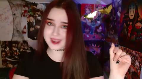Snapshot of leraaa72 chatting on October 17, 9:12 am little secret online show from October 17, 9:12 am