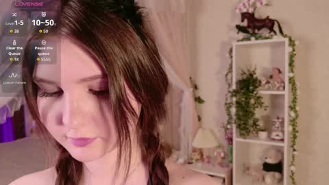 Nicole Moore online show from April 4, 3:42 pm