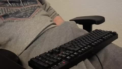 Snapshot of leroy_jerkins chatting on November 26, 4:41 pm Leroy online show from November 26, 4:41 pm