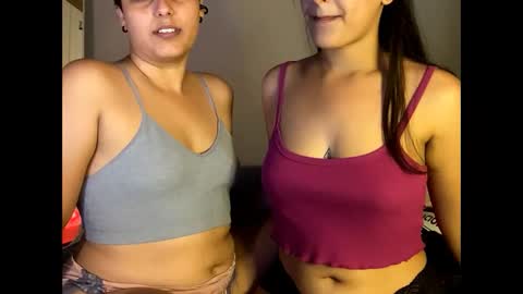 Snapshot of lesbiancouplebrazil2025 chatting on May 2, 10:48 pm lesbiancouplebrazil2025 online show from May 2, 10:48 pm