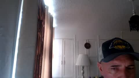 lescarpinter online show from August 8, 8:16 am