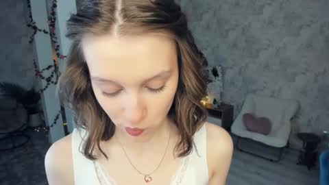 Snapshot of lesigrace chatting on February 15, 8:02 am Sanem online show from February 15, 8:02 am