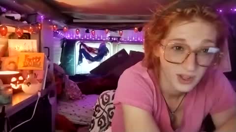 LesleyGumGrass- The Boring Trans girl online show from September 19, 8:09 pm