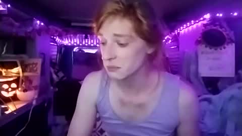 LesleyGumGrass- The Boring Trans girl online show from October 31, 7:48 pm