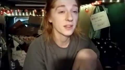 Snapshot of lesleygumgrass chatting on May 8, 9:42 pm LesleyGumGrass- The Boring Trans girl online show from May 8, 9:42 pm