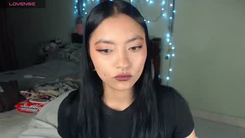 Leslie online show from June 12, 1:26 am