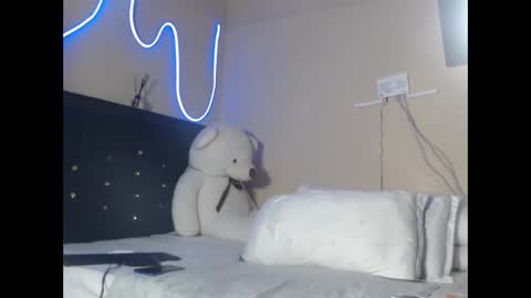 leslie online show from September 12, 11:15 pm