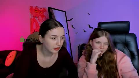 leslie_bird online show from November 5, 12:27 pm