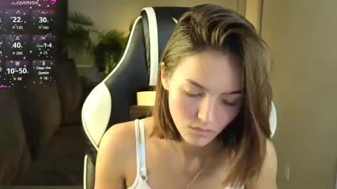 Leslie online show from July 4, 1:01 am