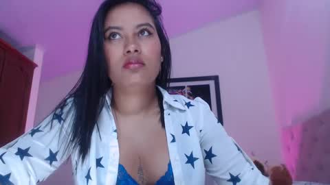 Snapshot of leslyandika chatting on February 9, 11:36 am LeslyAndika online show from February 9, 11:36 am