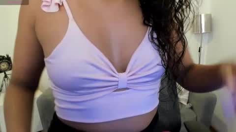 Lesly  online show from March 3, 8:54 pm