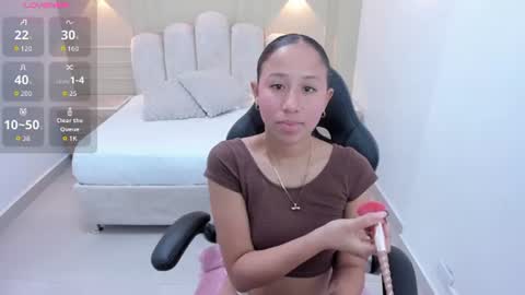 Snapshot of leslysimpson chatting on July 16, 7:31 pm online show from July 16, 7:31 pm
