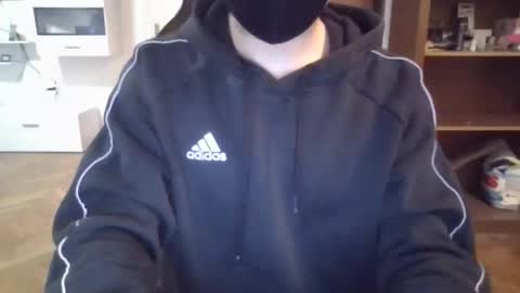 neoglo online show from February 22, 7:01 pm